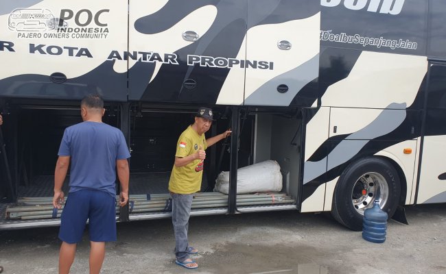 Pengiriman tenda dari CCC ke Manado